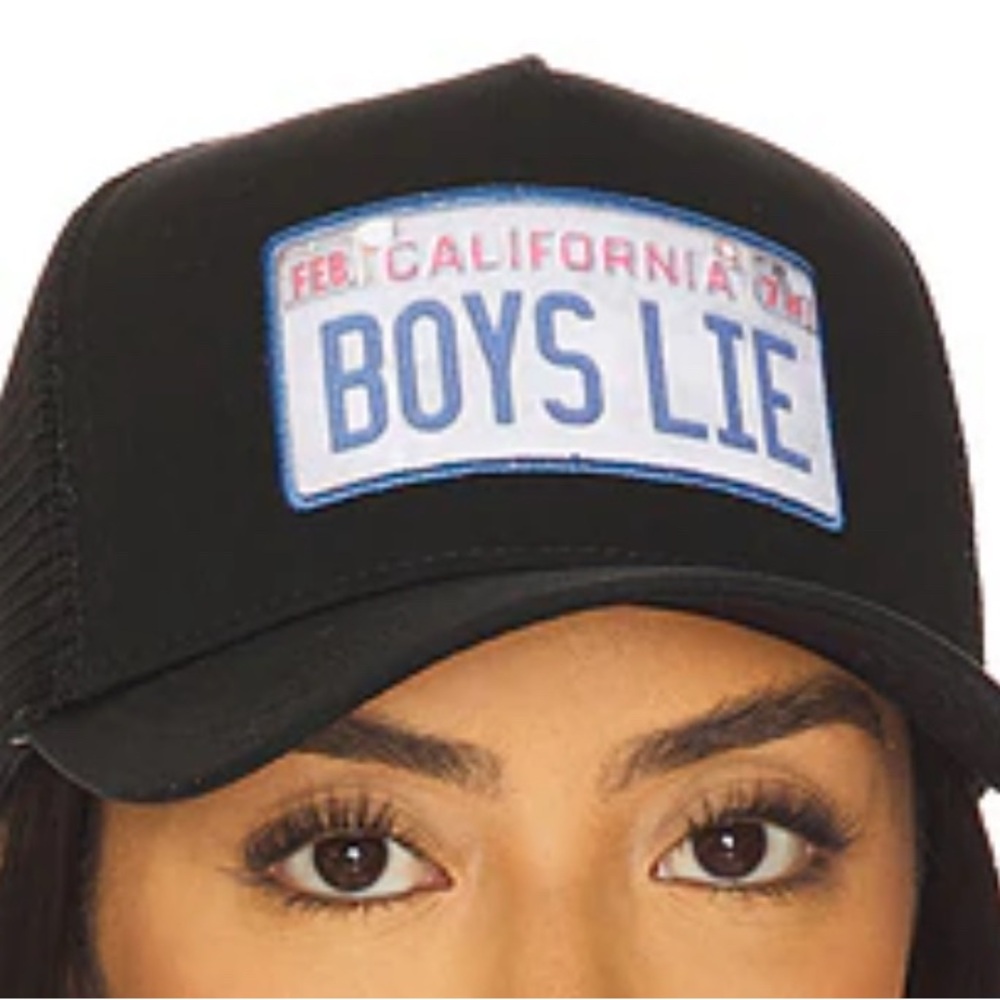 NWT Boys Lie Black Trucker Hat